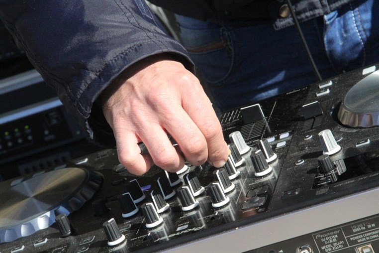 Terrebrune BBQ Winter Pool Party
